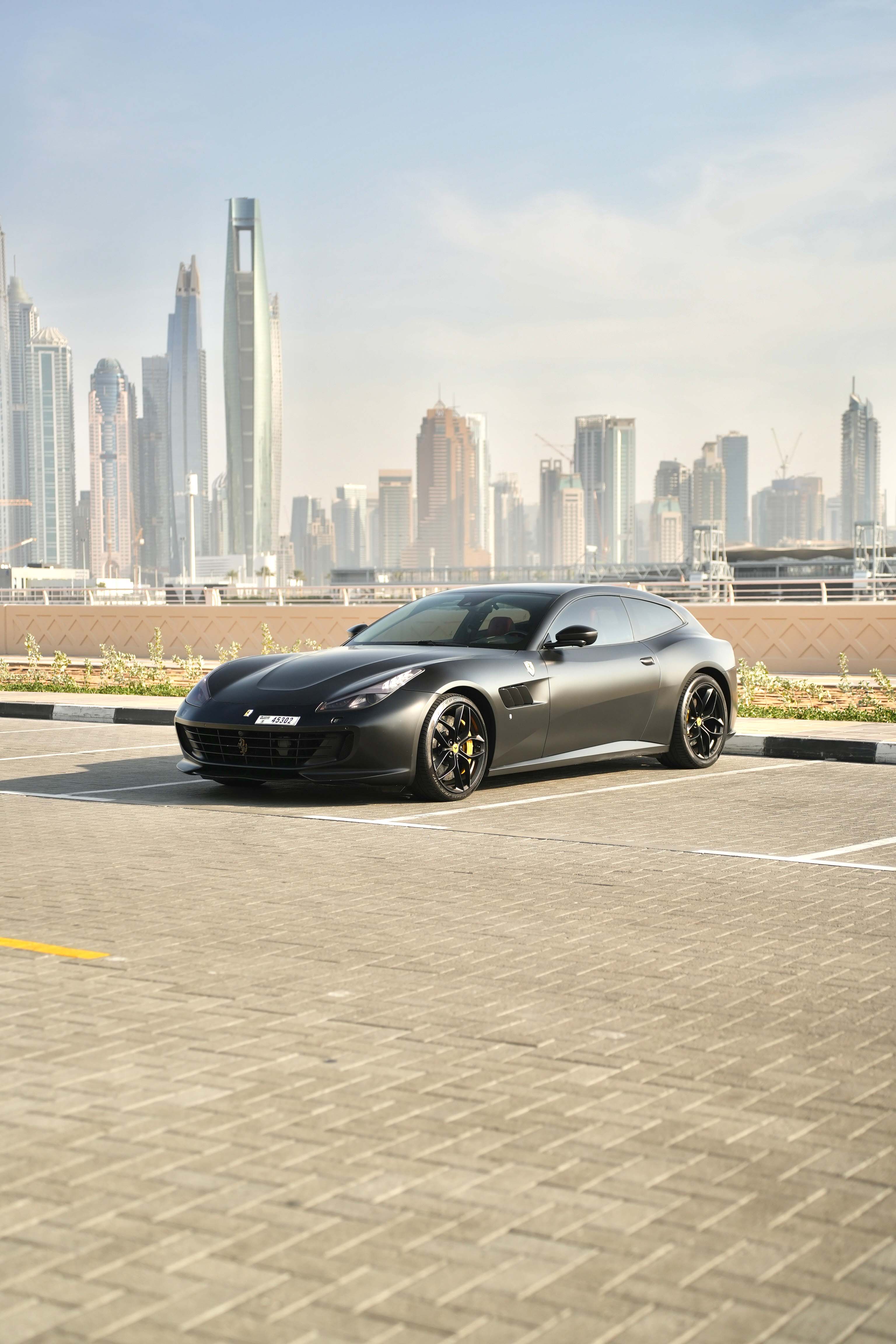 Ferrari GTC4 preview 5